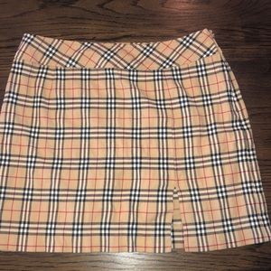 Vintage Burberry's Mini checked skirt 🖤